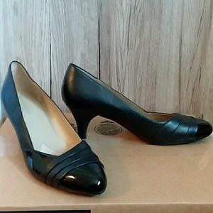 Naturalizer Deanes Black Smooth Pumps